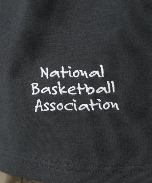 NBA（エヌビーエー）の「NBA　EAST＆WESTロゴTシャツ（Tシャツ/カットソー・メンズ・ブラック/ホワイト・MEDIUM/LARGE）」の16枚目の写真