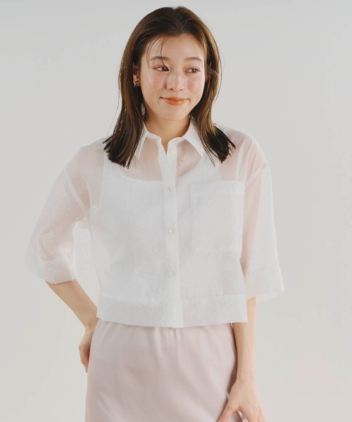 Droite lautreamont(ドロワットロートレアモン)の「【カタログ掲載】ロンドオーガンザクロップドシャツ≪洗濯機で洗える≫(シャツ/ブラウス・レディース・オフホワイト/チャコールグレー/ピンク・M)」の7枚目の写真