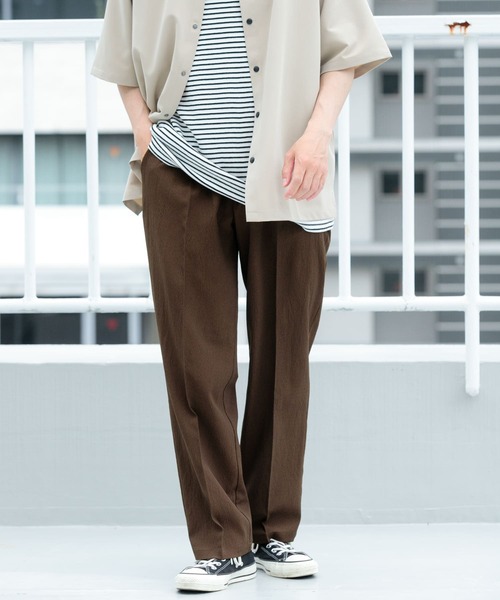 ITEMS URBANRESEARCH（アイテムズ アーバンリサーチ）の「『セットアップ対応』ヨウリュウ 1-tuck テーパード パンツ（その他パンツ・メンズ・ブラック/ネイビー/ブラウン・MEDIUM/LARGE）」の18枚目の写真