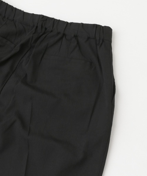 ITEMS URBANRESEARCH（アイテムズ アーバンリサーチ）の「『セットアップ対応』ヨウリュウ 1-tuck テーパード パンツ（その他パンツ・メンズ・ブラック/ネイビー/ブラウン・MEDIUM/LARGE）」の12枚目の写真