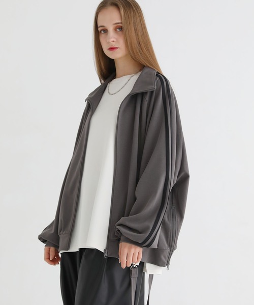 LILL（リル）の「袖バルーンルーズシルエットトラックジャケット（ブルゾン・メンズ・チャコールグレー・L）」の12枚目の写真