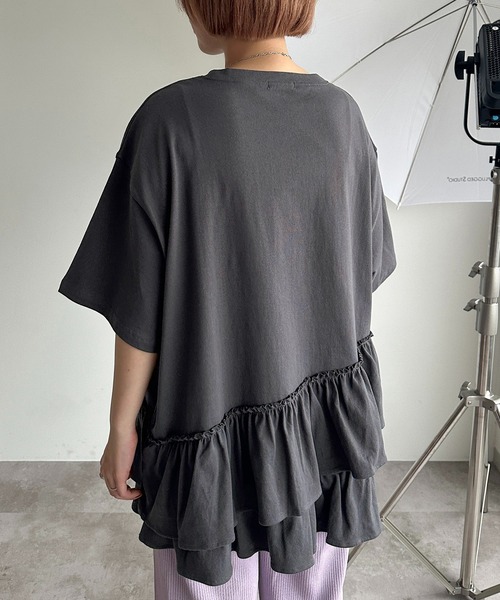 apres jour mignon（アプレジュールミニョン）の「裾フリルチュニックＴシャツ【ZOZOTOWN限定アイテム】（Tシャツ/カットソー・レディース・ブラック/ブラック系その他/オフホワイト・X-LARGE/フリー）」の8枚目の写真