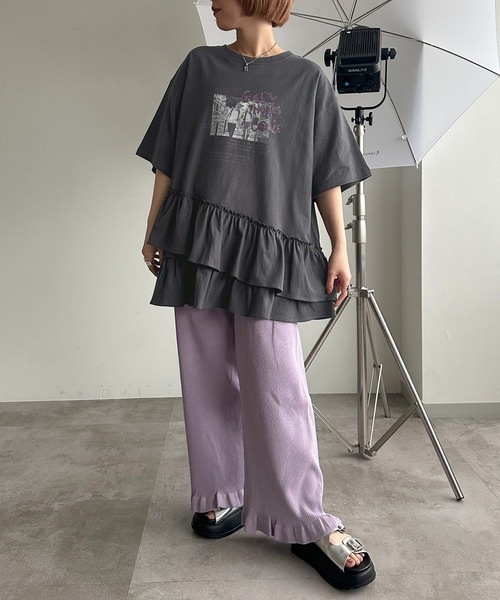 apres jour mignon（アプレジュールミニョン）の「裾フリルチュニックＴシャツ【ZOZOTOWN限定アイテム】（Tシャツ/カットソー・レディース・ブラック/ブラック系その他/オフホワイト・X-LARGE/フリー）」の6枚目の写真
