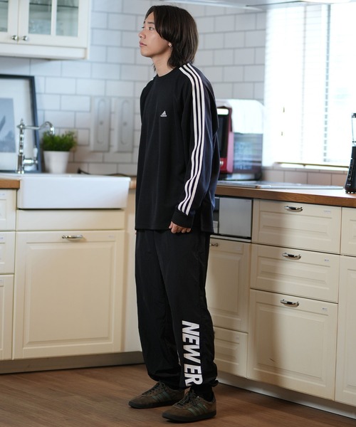 adidas(アディダス)の「adidas/アディダス 長袖Tシャツ オーバーサイズ スリーストライプ ユニセックス KWX86(Tシャツ/カットソー・メンズ・ブラック/ホワイト/スミクロ・S/M/L/XL/2XL/3XL)」の14枚目の写真