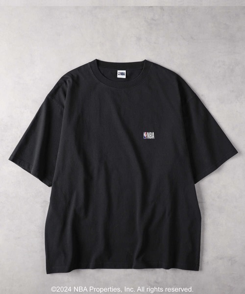 NBA（エヌビーエー）の「【NBA】別注チームロゴTシャツ（Tシャツ/カットソー・メンズ・ホワイト×イエロー/ブルー/グリーン/ベージュ/パープル/グレー/ホワイト/ブラック・M/L/XL）」の14枚目の写真