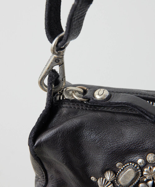 ear PAPILLONNER(イアパピヨネ)の「【CAMPO MAGGI(カンポマッジ)】ear別注/ボックスショルダーバッグ(ショルダーバッグ・レディース・ブラック・FREE)」の15枚目の写真