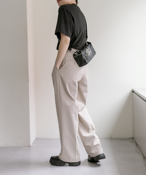 ear PAPILLONNER(イアパピヨネ)の「【CAMPO MAGGI(カンポマッジ)】ear別注/ボックスショルダーバッグ(ショルダーバッグ・レディース・ブラック・FREE)」の3枚目の写真