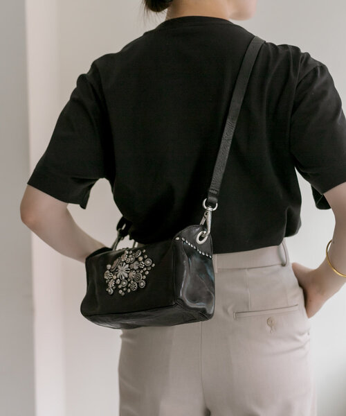 ear PAPILLONNER(イアパピヨネ)の「【CAMPO MAGGI(カンポマッジ)】ear別注/ボックスショルダーバッグ(ショルダーバッグ・レディース・ブラック・FREE)」の10枚目の写真