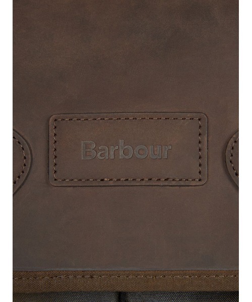 美品　Barbour Tarras ワックス レザー トリム ショルダーバッグ Barbour（バブアー）の「Tarras ワックス コットン レザー トリム