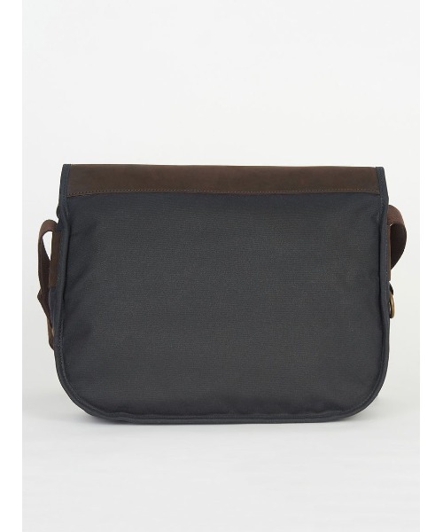 ソーダ ✨Barbour Tarras ワックス レザー Barbour Tarras ワックス レザー トリム ショルダーバッグ - メルカリ