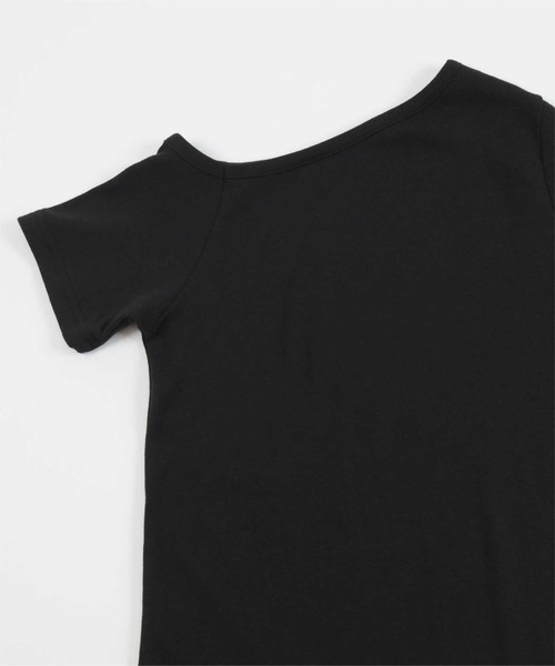 UR'S(ユアーズ)の「ネックデザインカットソー(Tシャツ/カットソー・レディース・ベージュ/オフホワイト/ブラック・S)」の13枚目の写真