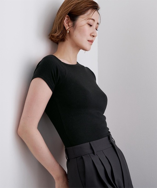 UR'S(ユアーズ)の「ネックデザインカットソー(Tシャツ/カットソー・レディース・ベージュ/オフホワイト/ブラック・S)」の7枚目の写真