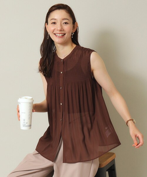 ITS'DEMO(イッツデモ)の「◆【通勤/前開き/手洗い可】プリーツシアーブラウス(シャツ/ブラウス・レディース・ブラック/オリーブ/ダークブラウン・00)」の2枚目の写真