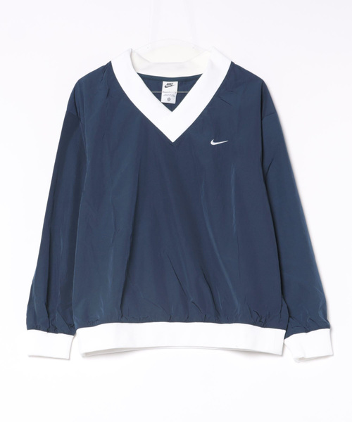 NIKE(ナイキ)の「《NIKEアパレル》WSNSWエッセンシャルウーブンUVVネックL/S(その他トップス・レディース・ブラック/ネイビー/ホワイト系その他・S/M/L/XL)」の3枚目の写真