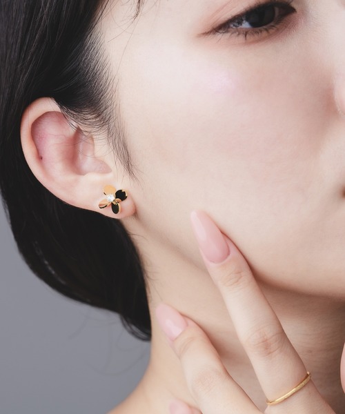 Os accessory(オズアクセサリー)の「【金属アレルギー対応】Os -オズ- タイニーフラワーピアス(ピアス(両耳用)・レディース・シルバー/ゴールド・FREE)」の14枚目の写真