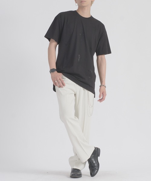 REGIEVO（レジエボ）の「【REGIEVO】 クロスラインストーンTシャツ（Tシャツ/カットソー・メンズ・オフホワイト/ブラック・LARGE/MEDIUM）」の6枚目の写真