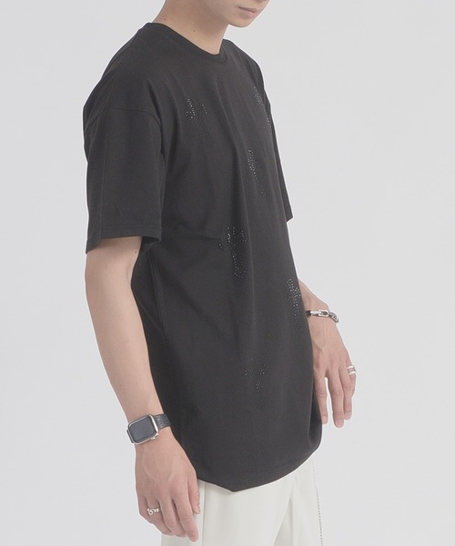 REGIEVO（レジエボ）の「【REGIEVO】 クロスラインストーンTシャツ（Tシャツ/カットソー・メンズ・オフホワイト/ブラック・LARGE/MEDIUM）」の4枚目の写真