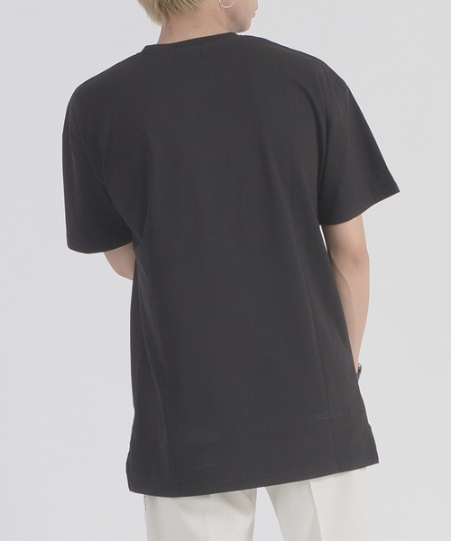 REGIEVO（レジエボ）の「【REGIEVO】 クロスラインストーンTシャツ（Tシャツ/カットソー・メンズ・オフホワイト/ブラック・LARGE/MEDIUM）」の5枚目の写真