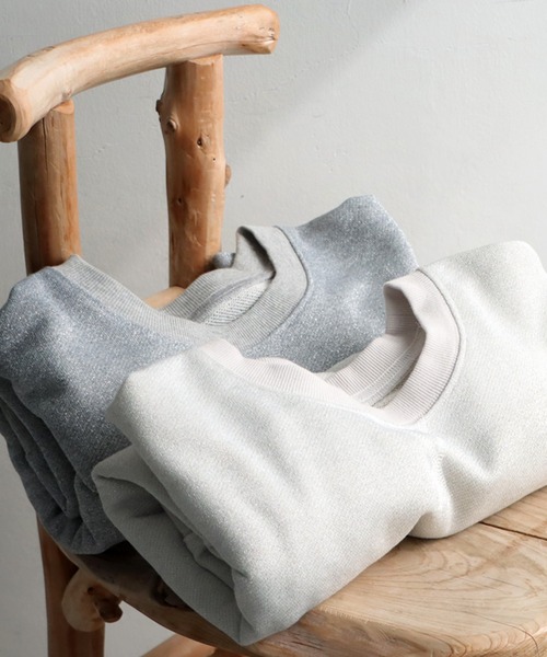 antiqua(アンティカ)の「ラメ裏毛トップス(スウェット・レディース・グレー/ホワイト・ONESIZE)」の18枚目の写真