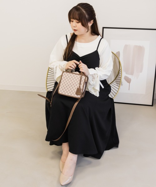 CLETTE(クレット)の「袖レースデザインリブプルオーバー(Tシャツ/カットソー・レディース・オフホワイト/ブラック/グレイッシュベージュ・LL/3L/4L)」の7枚目の写真