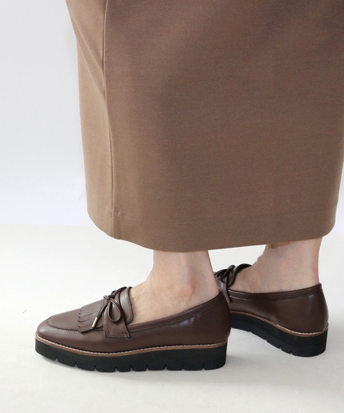 Fin(フィン)の「厚底リボンキルトローファー【低反発スポンジ入り】(ローファー・レディース・ブラック/ブラック系その他/ブラウン・22.5cm/23cm/23.5cm/24cm/24.5cm/25cm)」の15枚目の写真