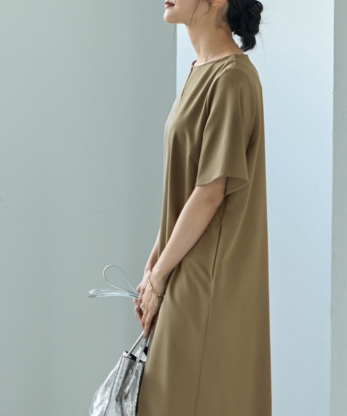 STYLE DELI(スタイルデリ)の「ハーフ微配色キーネックワンピース(ワンピース・レディース・グレー系その他/ベージュ系その他・SMALL/MEDIUM)」の12枚目の写真