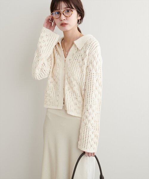 natural couture(ナチュラルクチュール)の「【WEB限定】透かし編み衿付きニットカーデ(カーディガン/ボレロ・レディース・アイボリー/サックスブルー/ブラック・FREE)」の6枚目の写真