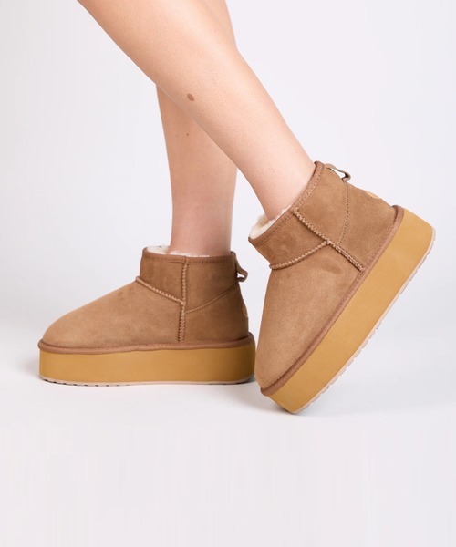 EMU Australia（エミューオーストラリア）の「【EMU（エミュ）】ムートンブーツ　ショート丈 ミニ丈 ショートブーツ　厚底（ブーツ・レディース・ブラック/ブラウン/チャコールグレー/ライトブラウン・5/6/7/8）」の10枚目の写真