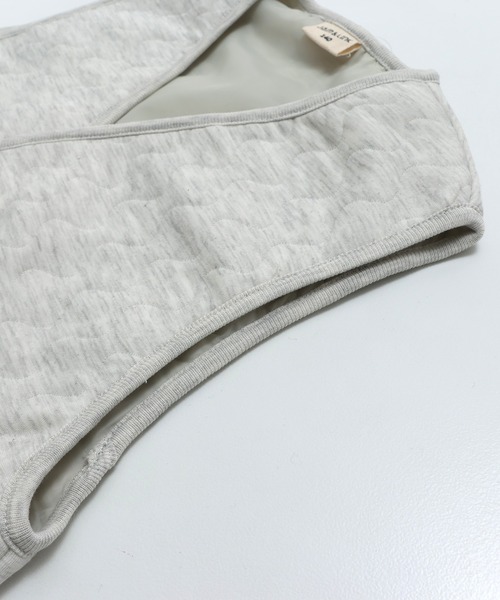 JAM & LINK（ジャムアンドリンク）の「ニットキルト ロングベスト（ベスト・キッズ・ブラック/カーキ/オートミール・140cm/160cm）」の7枚目の写真