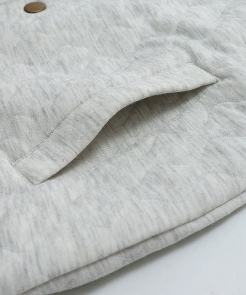 JAM & LINK（ジャムアンドリンク）の「ニットキルト ロングベスト（ベスト・キッズ・ブラック/カーキ/オートミール・140cm/160cm）」の8枚目の写真