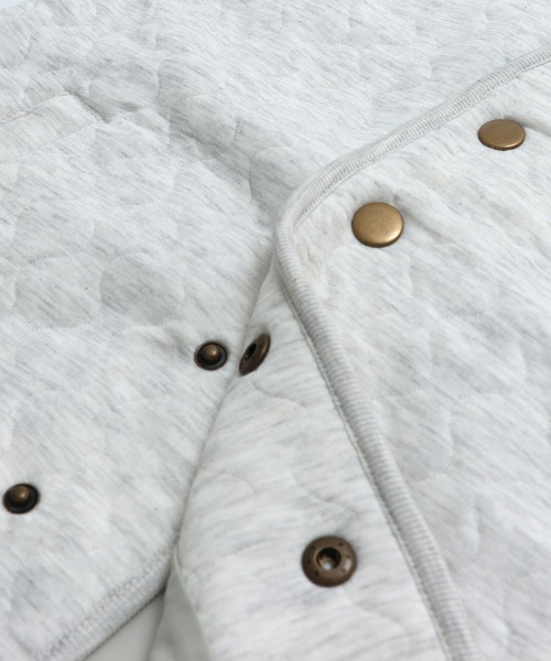 JAM & LINK（ジャムアンドリンク）の「ニットキルト ロングベスト（ベスト・キッズ・ブラック/カーキ/オートミール・140cm/160cm）」の9枚目の写真