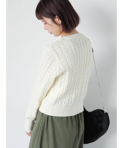 ehka sopo（エヘカソポ）の「プレート付ケーブルニット（ニット/セーター・レディース・キナリ/ピンク/グレー・F）」の10枚目の写真