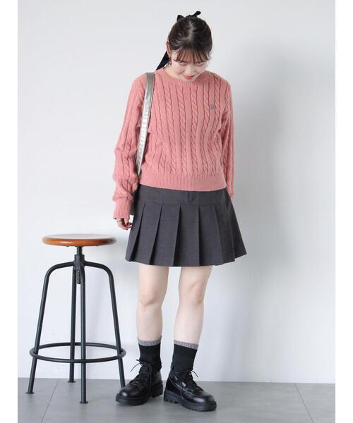 ehka sopo（エヘカソポ）の「プレート付ケーブルニット（ニット/セーター・レディース・キナリ/ピンク/グレー・F）」の19枚目の写真