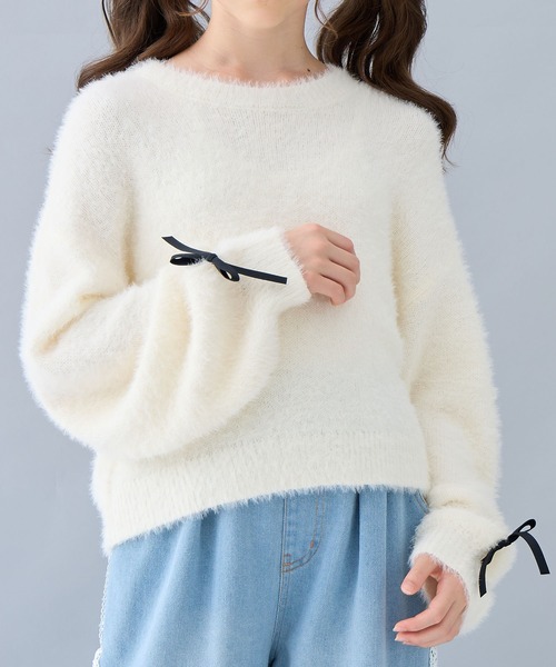 Amourire girl（アムリールガール）の「袖リボンシャギーニットプルオーバー（130㎝～160㎝）（ニット/セーター・キッズ・イエロー/パープル/ベージュ/オフホワイト/ブルー/ブラック/ピンク・160cm/130cm/140cm/150cm）」の16枚目の写真