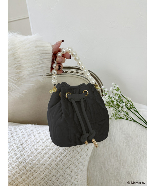 MIIA（ミーア）の「miffy ベロアキルティングショルダーバッグ（ショルダーバッグ・レディース・オフホワイト/ブラック/ライトグレー/ピンク・FREE）」の2枚目の写真