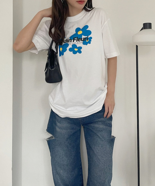 Ada.（エイダ）の「ぼかし フラワーモチーフ ロゴ プリントＴシャツ（Tシャツ/カットソー・レディース・ホワイト/ピンク・FREE）」の5枚目の写真