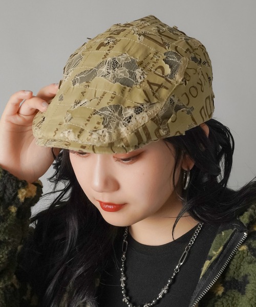 SPINNS（スピンズ）の「ダメージプリント コットンハンチング（ハンチング/ベレー帽・レディース・ベージュ/ブラック・ONESIZE）」の3枚目の写真