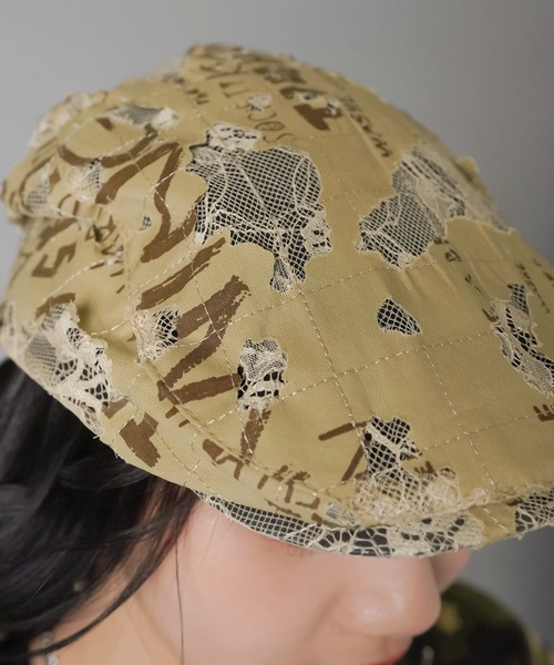 SPINNS（スピンズ）の「ダメージプリント コットンハンチング（ハンチング/ベレー帽・レディース・ベージュ/ブラック・ONESIZE）」の6枚目の写真