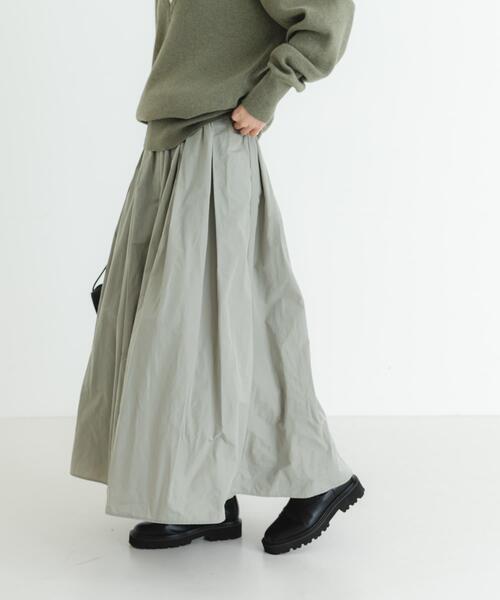 URBAN RESEARCH（アーバンリサーチ）の「メモリータフタボリュームスカート（スカート・レディース・グリーン系その他/ブラック/チャコールグレー・36/38）」の12枚目の写真