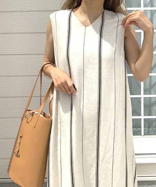 Q（キュー）の「ストライプ麻混ワンピース（ワンピース・レディース・カーキ系・MEDIUM）」の3枚目の写真