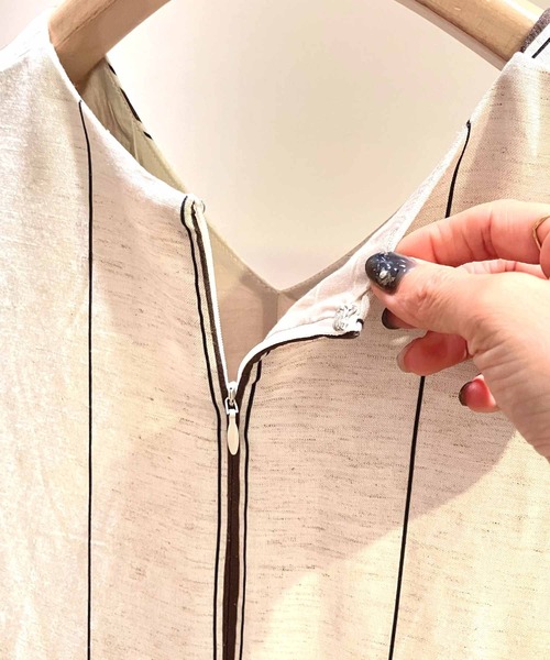 Q（キュー）の「ストライプ麻混ワンピース（ワンピース・レディース・カーキ系・MEDIUM）」の17枚目の写真