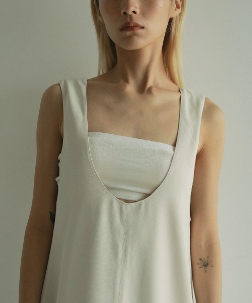 anuke（アンヌーク）の「anuke Twill Uneck Onepiece ツイルUネック