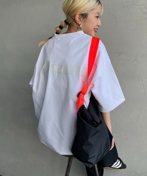MIZUNO（ミズノ　）の「[MIZUNO/ミズノ] 別注 ドローコード付き バックプリントTシャツ（Tシャツ/カットソー・レディース・ブラック/グレイッシュベージュ/ホワイト・L/M/S/XL）」の10枚目の写真
