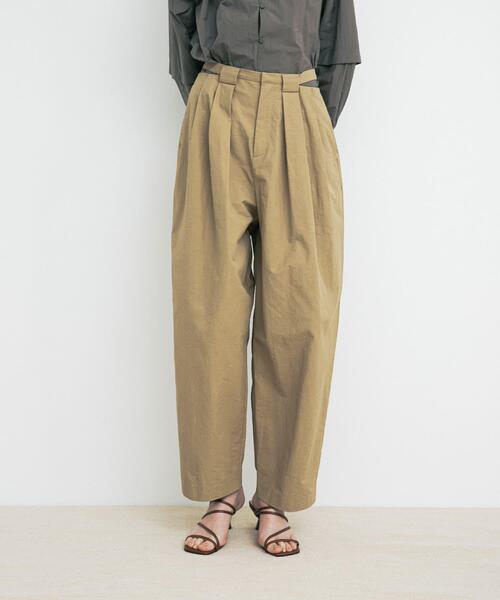 LAATO(ラート)の「slit tack pants(その他パンツ・レディース・キャメル/ダークグレー・FREE/TALL)」の3枚目の写真