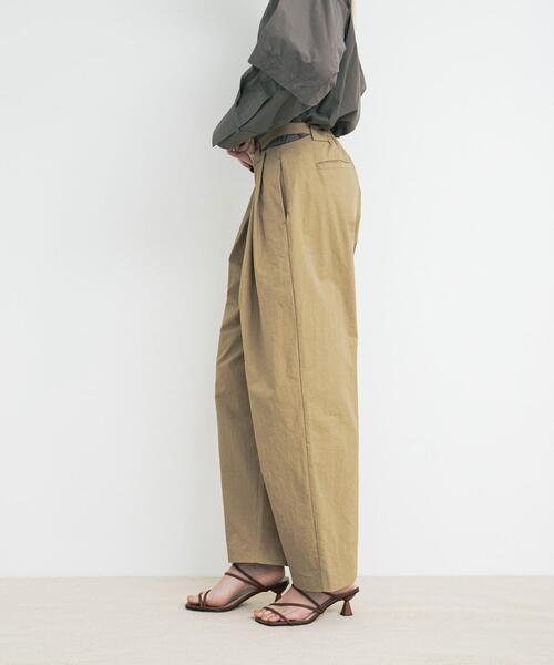 LAATO(ラート)の「slit tack pants(その他パンツ・レディース・キャメル/ダークグレー・FREE/TALL)」の4枚目の写真