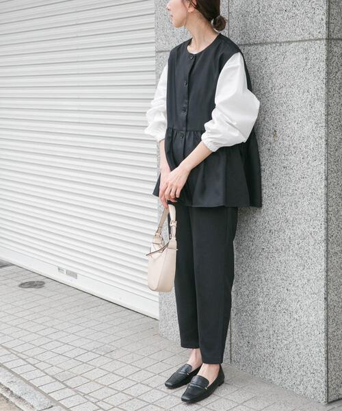 ITEMS URBANRESEARCH（アイテムズ アーバンリサーチ）の「ペプラムブラウス×パンツ3セット（セットアップ・レディース・ブラック/モカ/ホワイト系その他・FREE）」の4枚目の写真