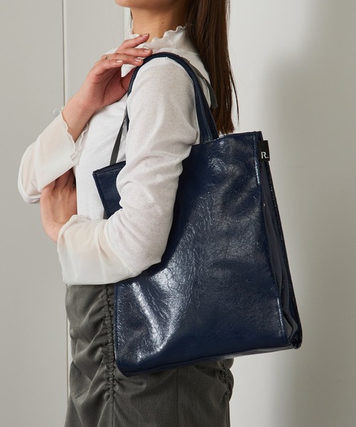 ROOTOTE(ルートート)の「【ROOTOTE】トートバッグ LT.アーキャトル.Classic-B(トートバッグ・レディース・ゴールド/ネイビー/ブラック系1/シルバー/ブラック・FREE)」の4枚目の写真