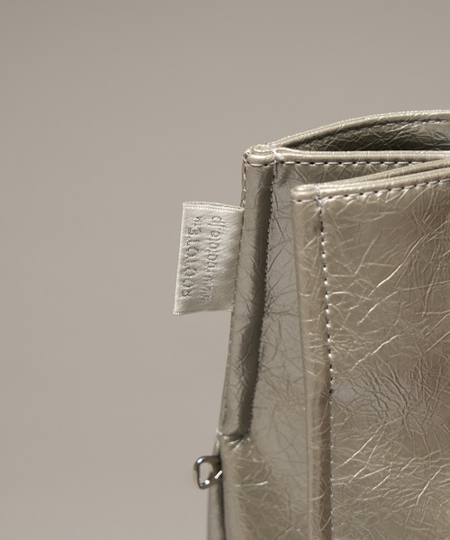 ROOTOTE(ルートート)の「【ROOTOTE】トートバッグ LT.アーキャトル.Classic-B(トートバッグ・レディース・ゴールド/ネイビー/ブラック系1/シルバー/ブラック・FREE)」の14枚目の写真