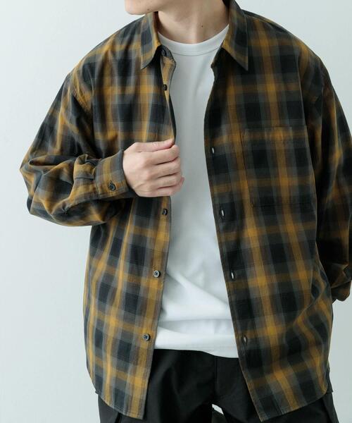 ITEMS URBANRESEARCH(アイテムズ アーバンリサーチ)の「オンブレチェック ロングスリーブシャツ(シャツ/ブラウス・メンズ・ベージュ/ブラック/ブラウン・LARGE/MEDIUM)」の8枚目の写真