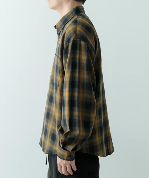 ITEMS URBANRESEARCH(アイテムズ アーバンリサーチ)の「オンブレチェック ロングスリーブシャツ(シャツ/ブラウス・メンズ・ベージュ/ブラック/ブラウン・LARGE/MEDIUM)」の17枚目の写真